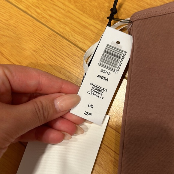 Aritzia Anisa Halter Top - Picture 4 of 4